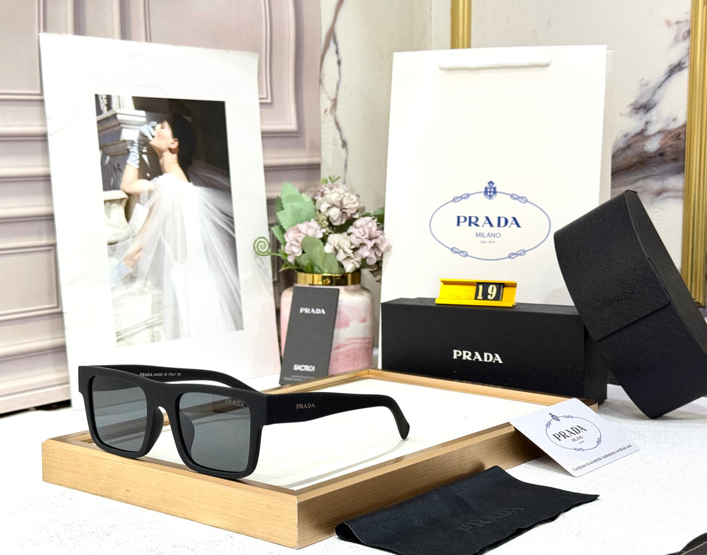 PRADA 19 UNISEX GENERIC