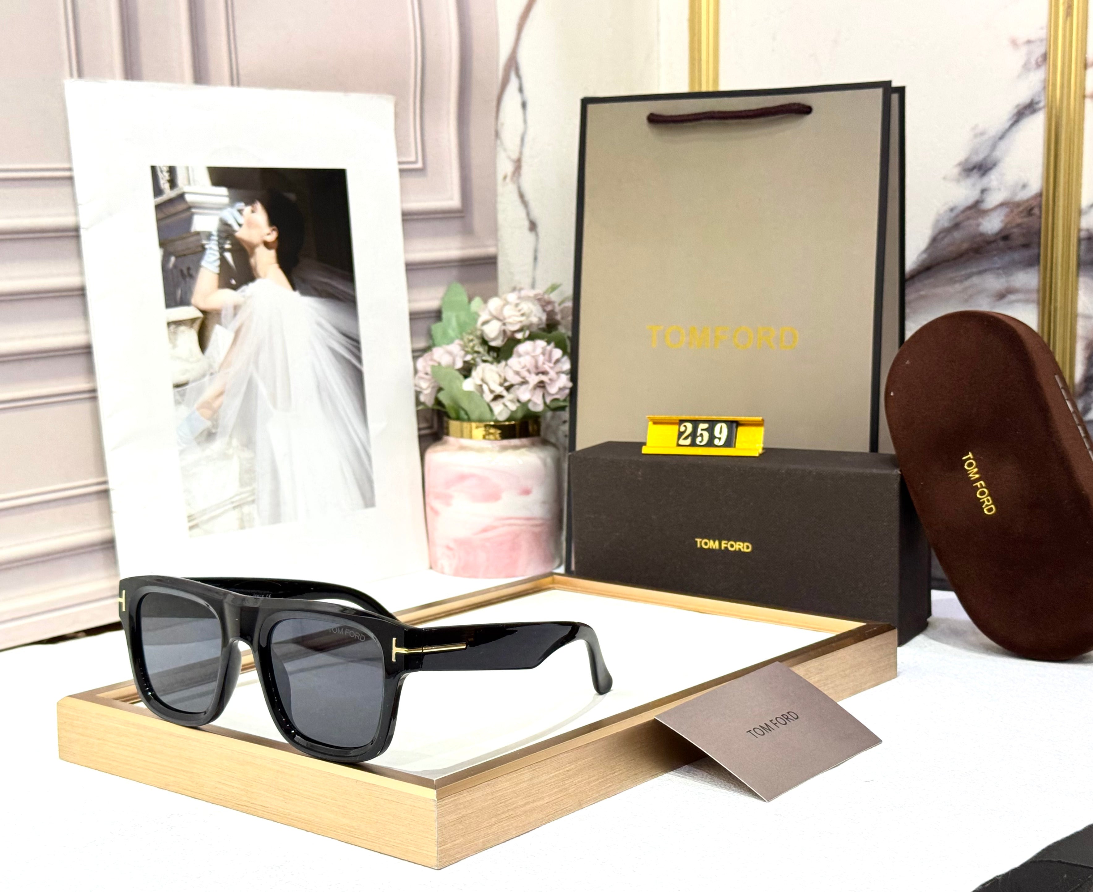 TOMFORD 259 UNISEX GENERIC