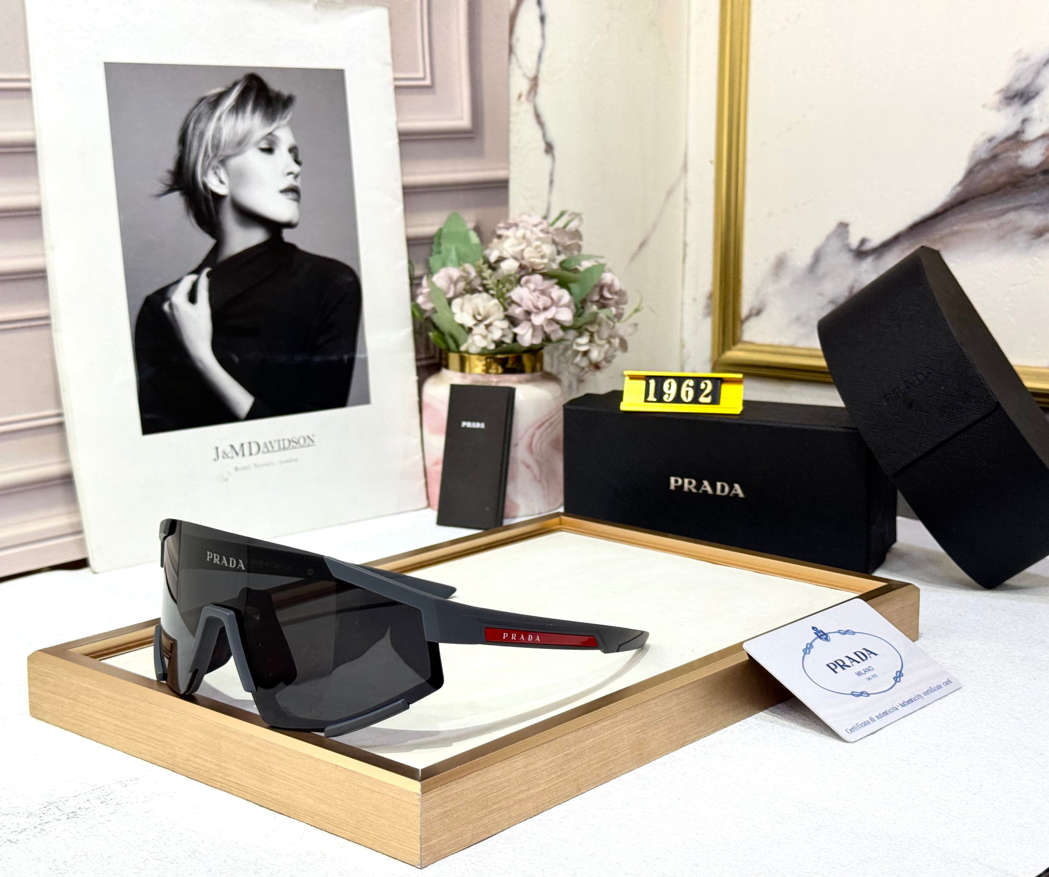 PRADA 1962 UNISEX GENERIC