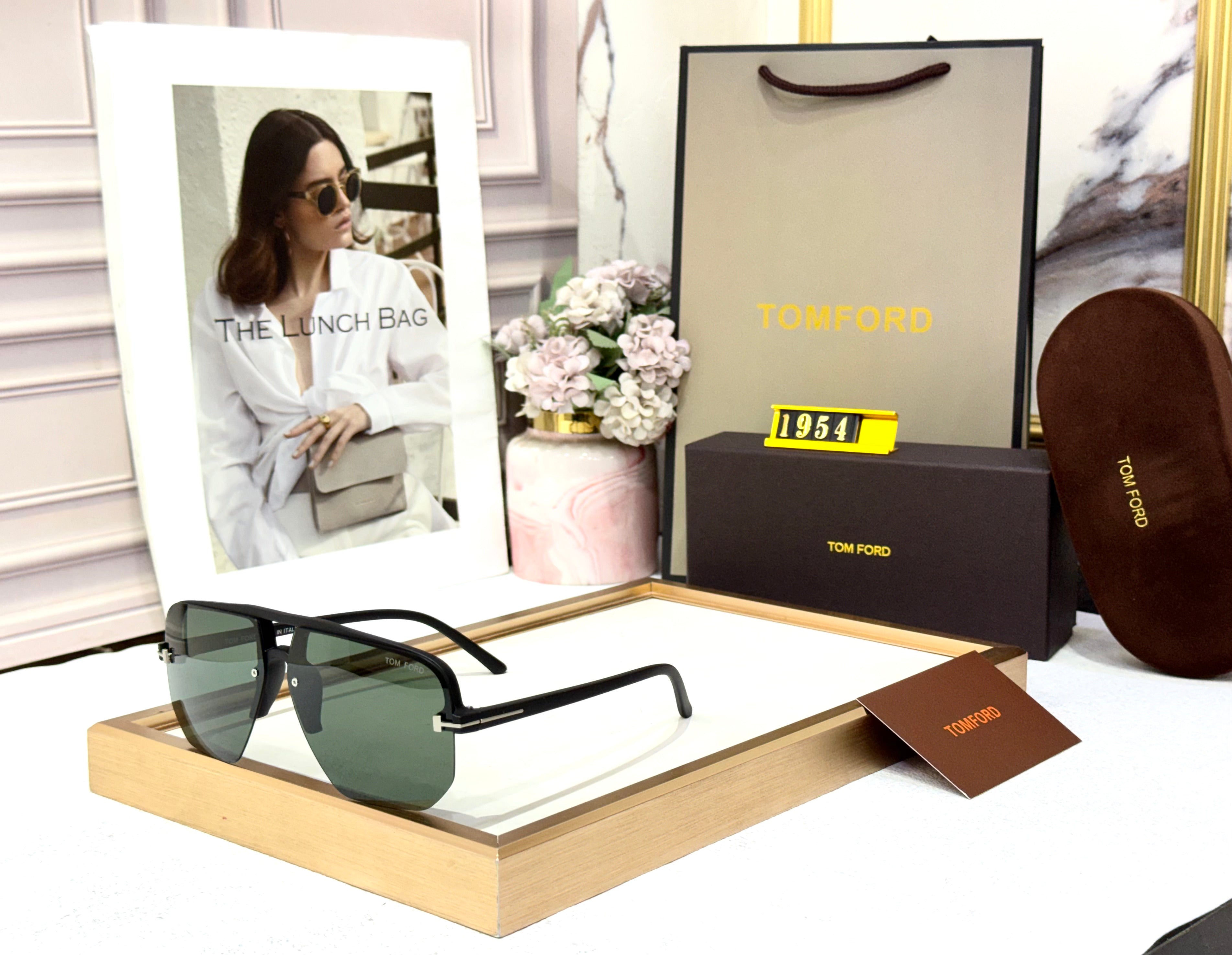 TOMFORD 1954 UNISEX GENERIC