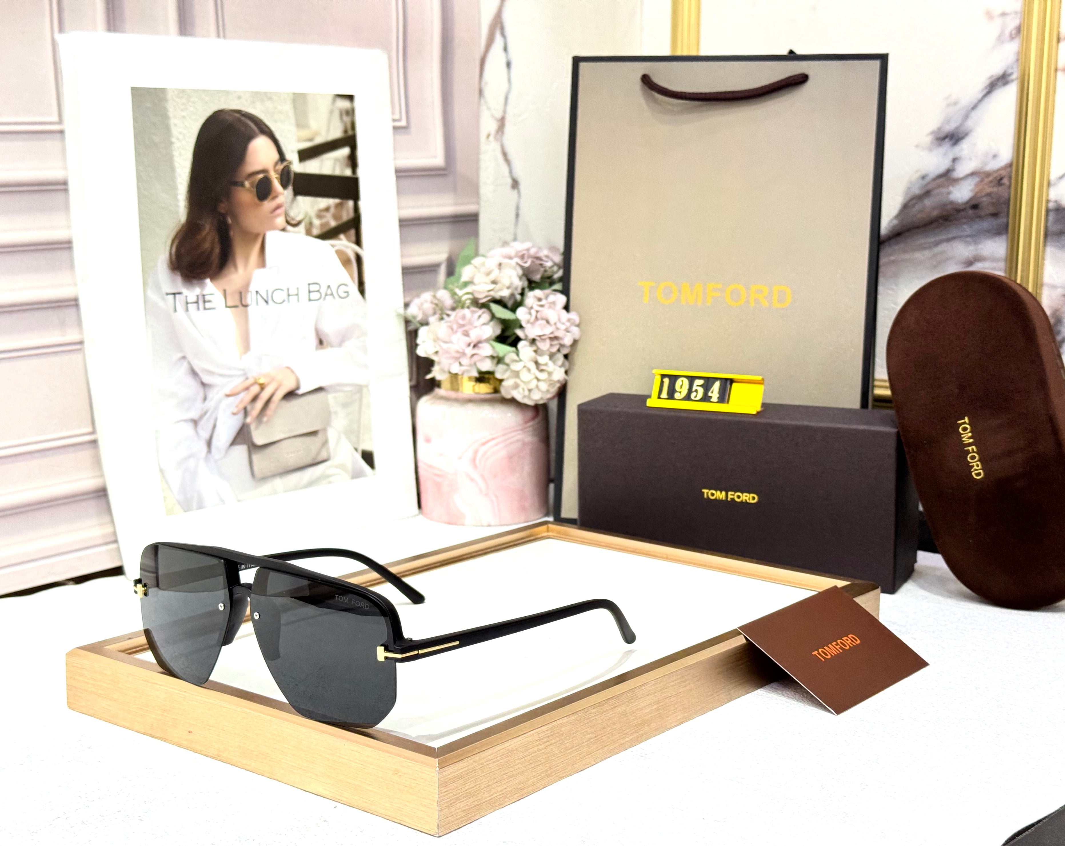 TOMFORD 1954 UNISEX GENERIC