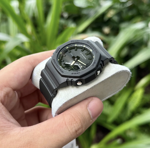 G-SHOCK GA2100RW, Detailed with Perfection