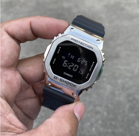 G-Shock Casio GM 5600 Generic Silver Black